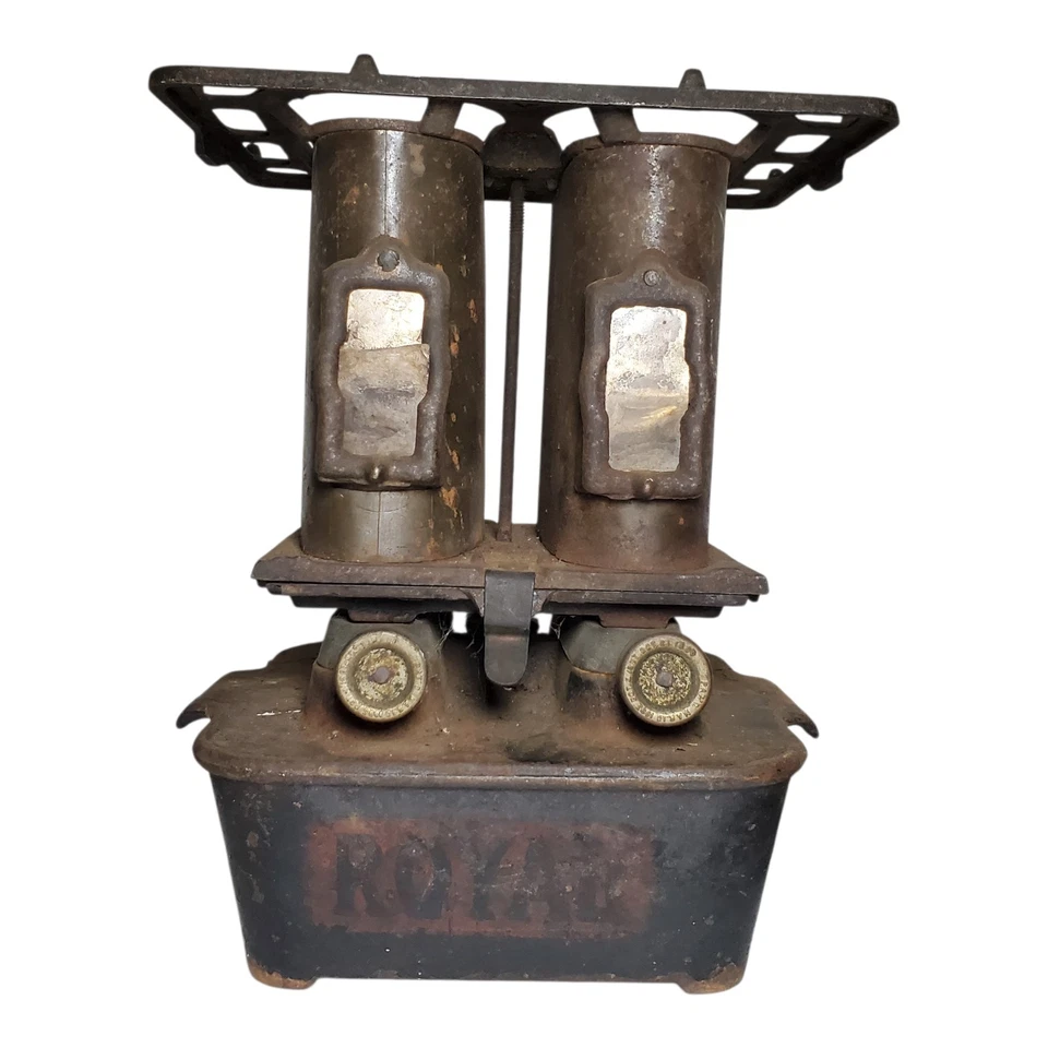 Antiguo calentador de queroseno de hierro triste de 2 quemadores Royal 8"x9" Foto 2 de 4