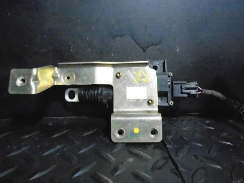 Привод замка задней пассажирской двери 2002 Chrysler PT Cruiser  - Изображение 3 из 3