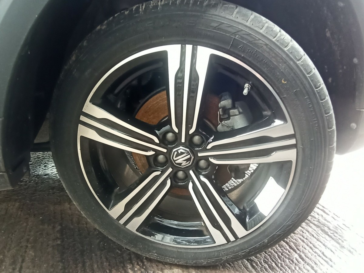 MG ZS EXCLUSIVE 2017-2020 17 Inch Alloy Wheel & Tyre 215/50R17 91V