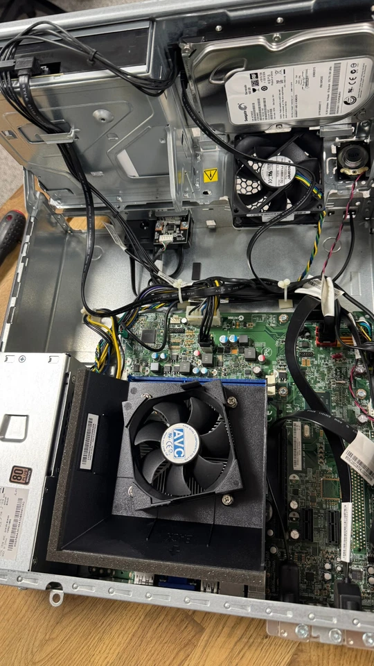 Lenovo ThinkCentre E73 Core i3-4150 3.50GHz 4GB RAM 500GB HDD Win10Pro - Image 3 of 4