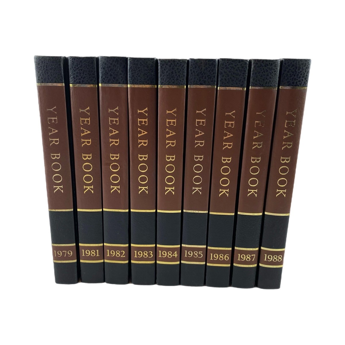 ENCYCLOPEDIA YEAR BOOK. 1969〜1992（欠番あり） 1969-1978 -- 10 Years of World Book Encyclopedia Year Books