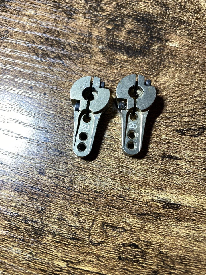 Axial Racing 23T & 25T Aluminum Servo Horn(s) - Image 3 of 3