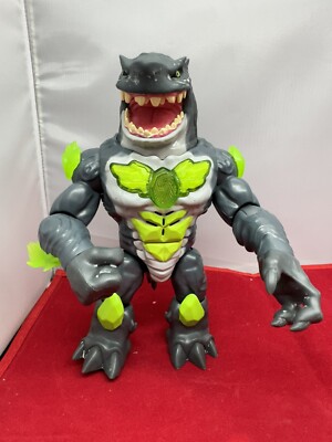 Beast Lab MAYHEM MEGASHARK Shark Action Figure Toy Works Lights, Sounds Creator