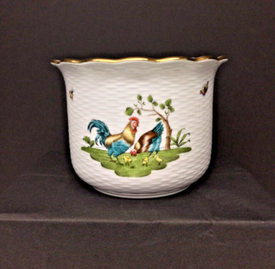 HEREND PORCELAIN ROOSTER AND HEN CACHEPOT