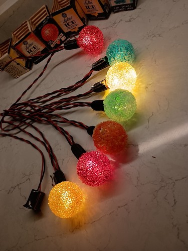 Vintage Christmas Tree Lights Ice Snowball Frosted GE 7 Light Strand 5 Working - Picture 4 of 16