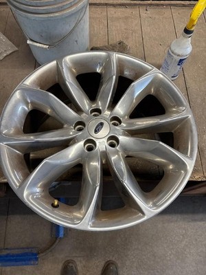 2011-2015 Ford Explorer Wheel Rim 20x8-1/2 spoke, polished (curved spokes) Used