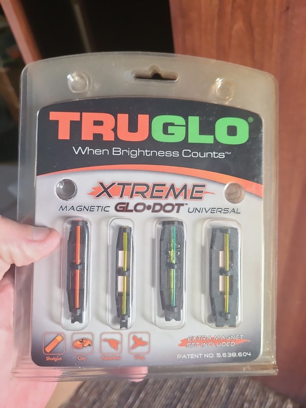 Tru Glow Lighted Sites Brand New. Up For Sale Are 5 Packages To Highest Bidder.