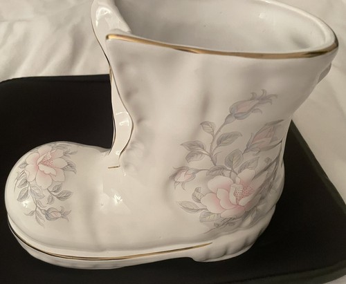 Shoe Pottery Planter Maryleigh Boot Pottery Vintage Floral Decorative 23x18x10cm - Picture 6 of 9