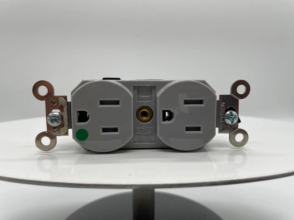 RECEPTÁCULO GRIS LEVITON MT820-ILW LEV-LOK 15 AMPERIOS 2P 3W GRADO HOSPITALARIO Foto 3 de 4