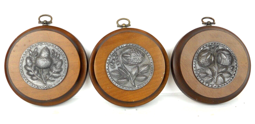 3er Set Wandtafeln zum Aufhängen Holz Erdbeere & Eichel auf Zinneinsatz Vintage