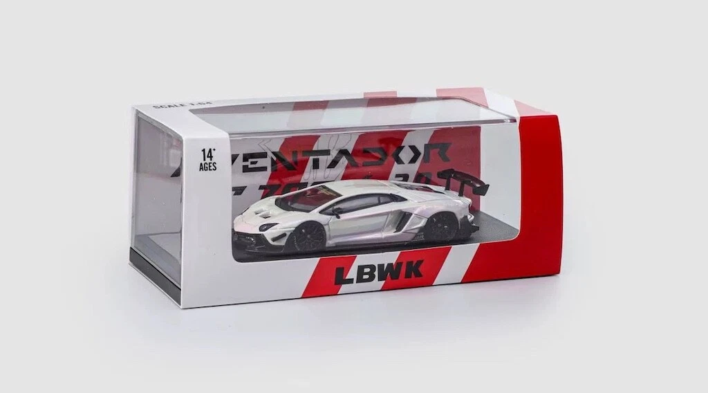 Star 1:64 White Aventador LP700-4 LBWK Sports Model Diecast