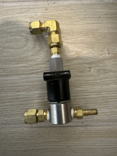 KIP INC Sub Solenoid Valve No. U243063-1351with Brass Swagelok Fittings - Picture 2 of 2