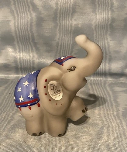 Vintage Rare Fenton  Hand Painted Circus  Elephant   Figurine      USA