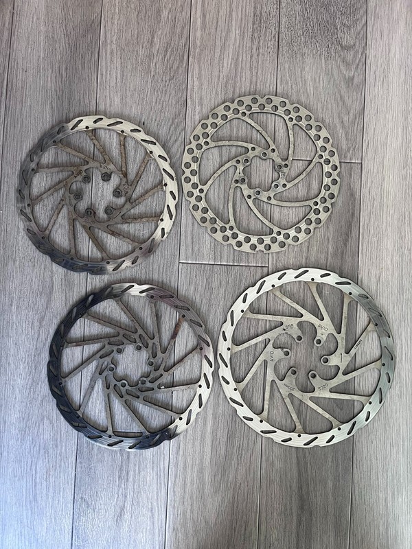Job lot mountain bike brake disc rotors, various sizes and brands, incl. Avid