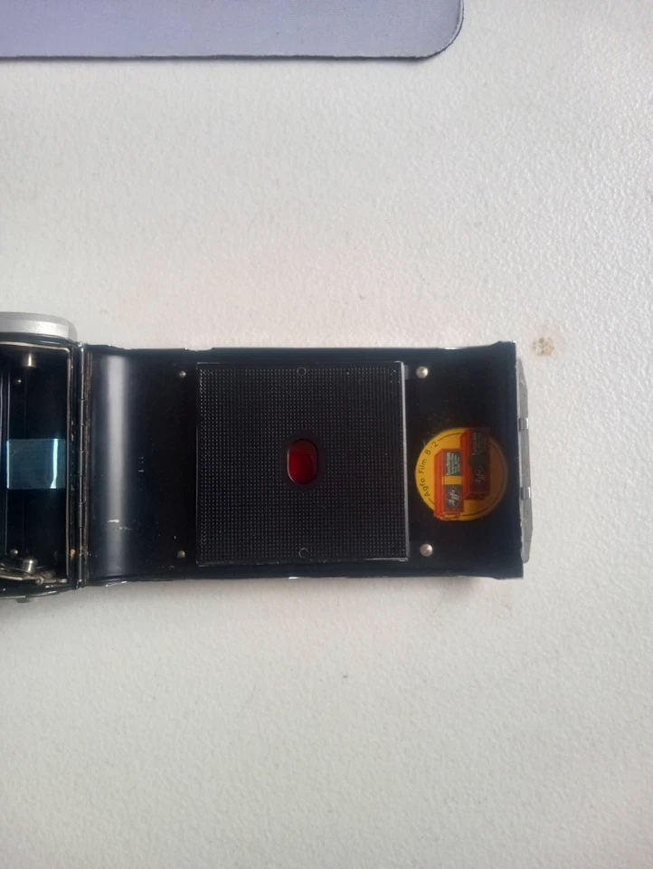 Cámara vintage AGFA Isolette III 4.5 85 plateada sobre negra sin probar Foto 4 de 4