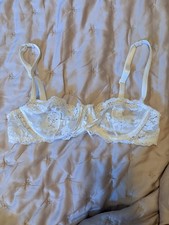VTG Y2K Victoria s Secret White Lace Bra 34B Sheer Floral Lace Up Front Coquette