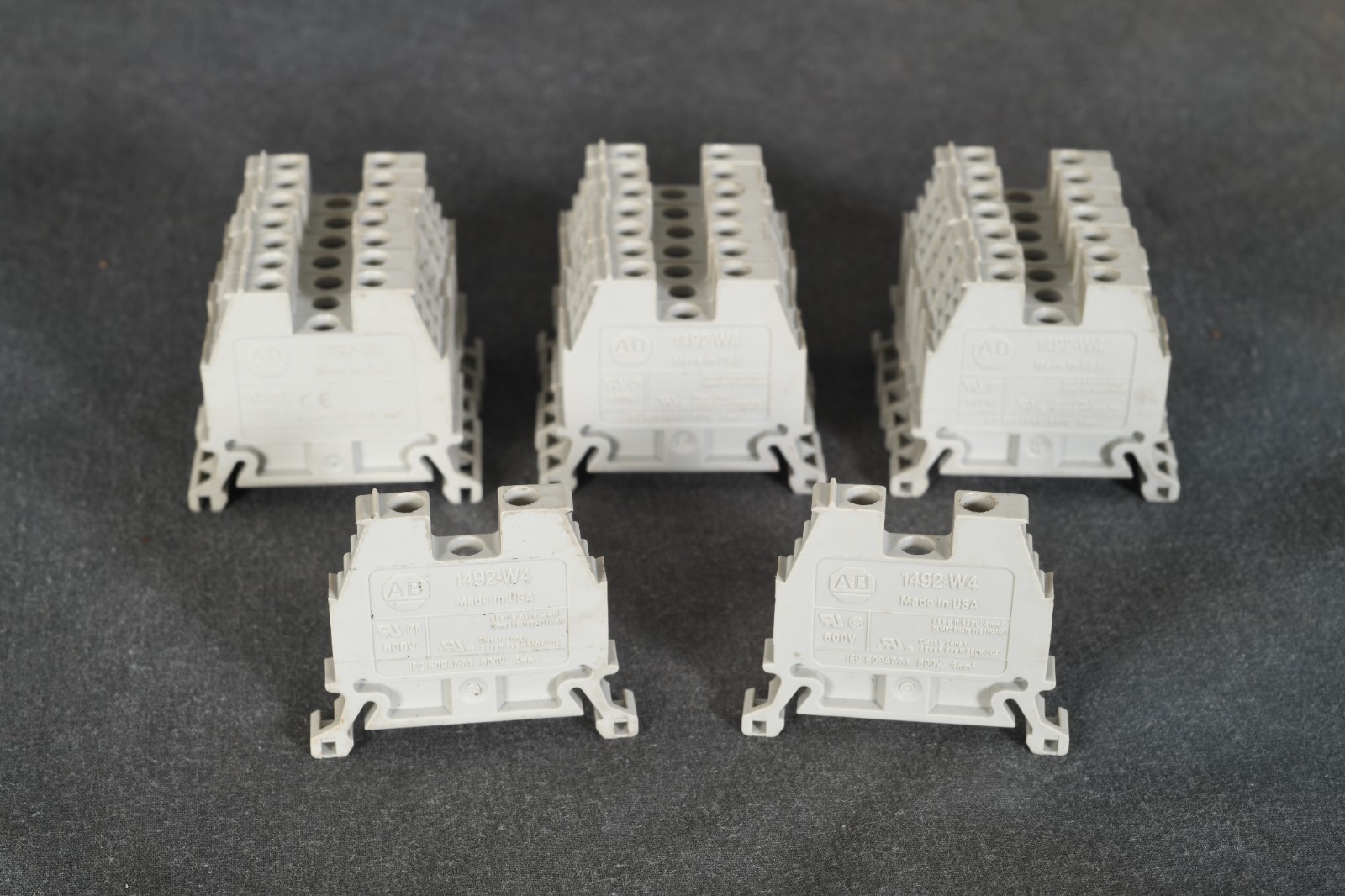 ALLEN BRADLEY 1492-W4 TERMINAL BLOCKS (LOT OF 23)