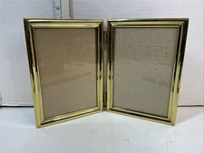 VINTAGE HINGED DOUBLE 5 X 7 BRASS PHOTO FRAME VERY NICE QUALITY Heavy