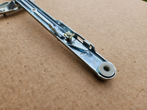 Mercedes-Benz Hood Hinges Right Left W201 A2018800528 A2018800628 - Picture 5 of 9