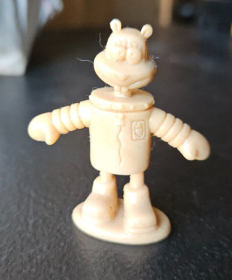 SANDY SQUIRREL. SPONGE BOB SQUARE PANTS TOY FIGURE. 2002 VIACOM