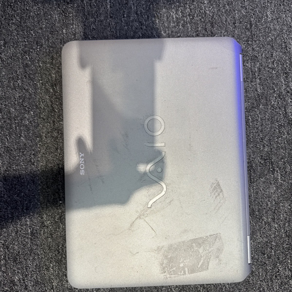 Sony Vaio PCG-7Z2L 2GB Laptop No Hard Drive No Power Cord /Laptop