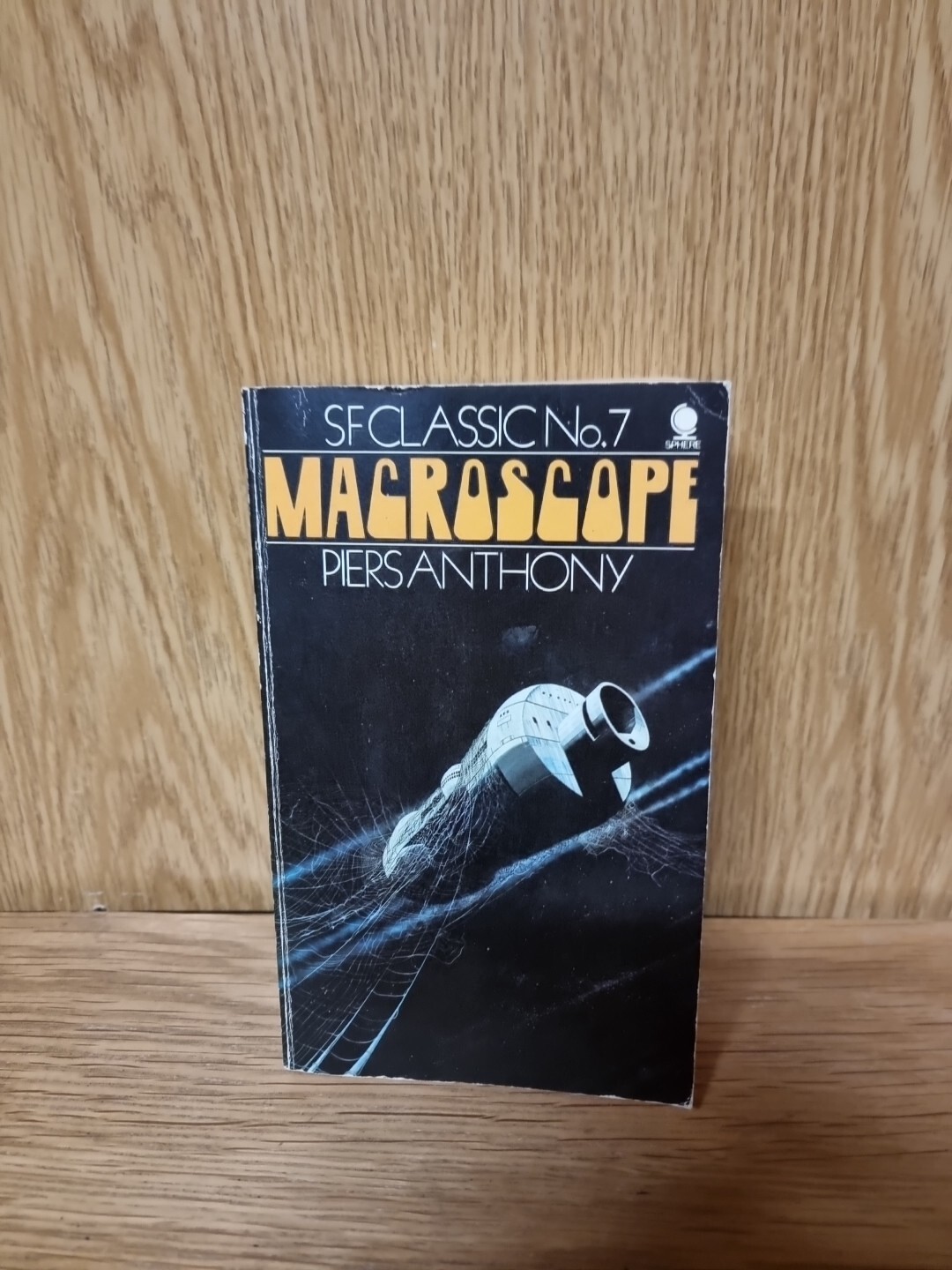 Macroscope (SF classic) by Anthony, Piers Book (29t)