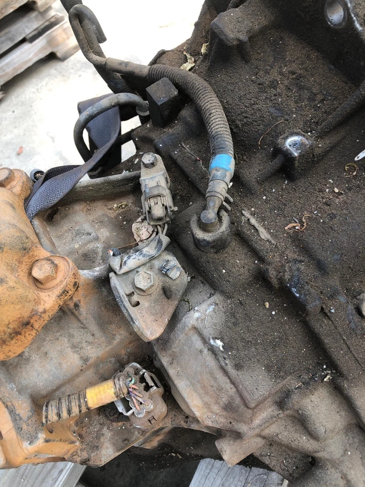 Chevrolet Aveo 2004-2011 sedán 1,6 L 4 cilindros transmisión automática 163 k millas Foto 3 de 4