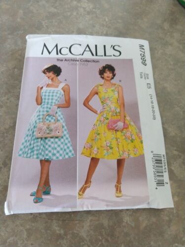 McCall's, Simplicity, Butterick, and Vogue women's patterns - Picture 10 of 176