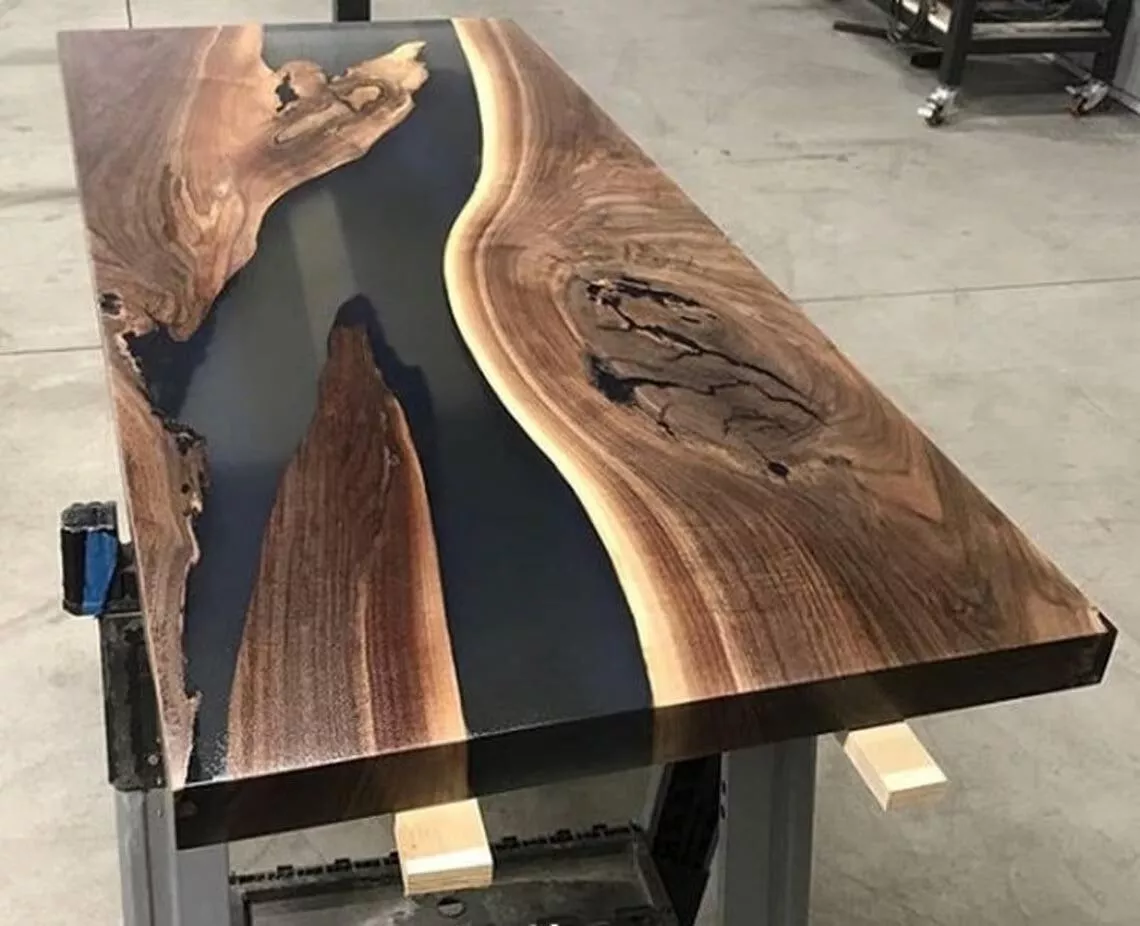 Black River, Stylish Epoxy Table