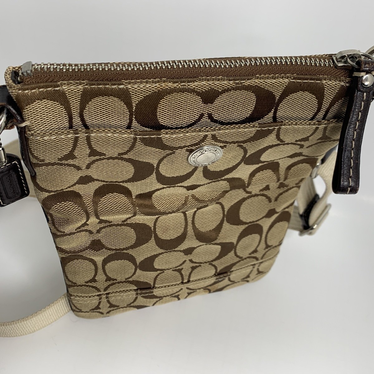 COACH ボディバッグ　ブラウン　ロゴデザイン COACH ボディバッグ ブラウン ロゴデザイン COACH ボディバッグ