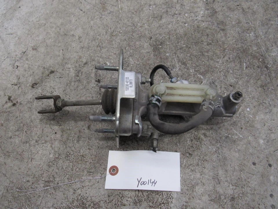 2004 2005 2006 2007 2008 2009 Toyota Prius hybrid Brake master cylinder OEM Foto 2 de 4