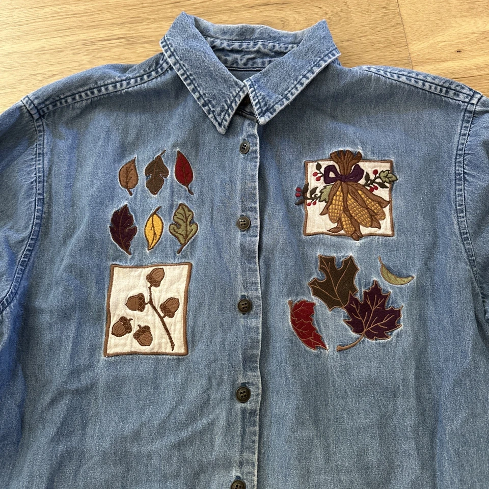 Vintage Karen Scott Denim Shirt Fall Patches Women’s M Cotton Button Down - Image 3 of 4