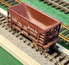 N Scale Atlas Santa Fe ore car with knuckle couplers