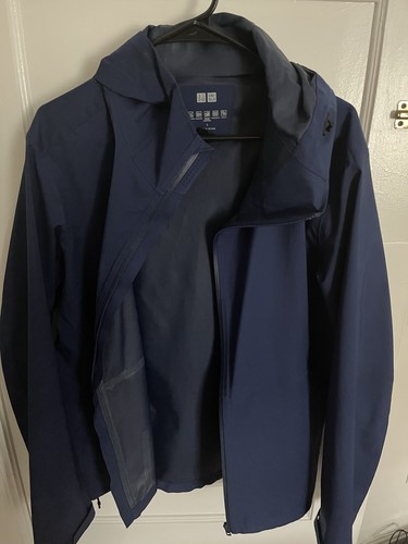 Uniqlo Mens Rain Jacket Size L Blue Full Zip Hoodie Long Sleeve FLAWS