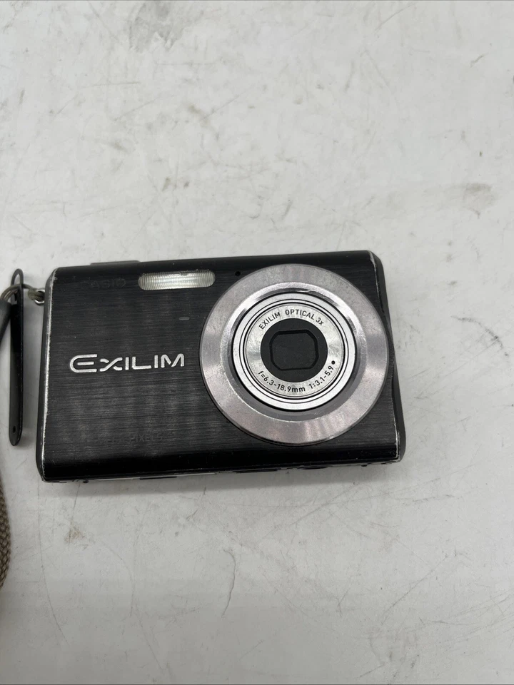 Casio EXILIM ZOOM EX-Z70 7.2MP Digital Camera - Black-  Camera Only - Image 2 of 4