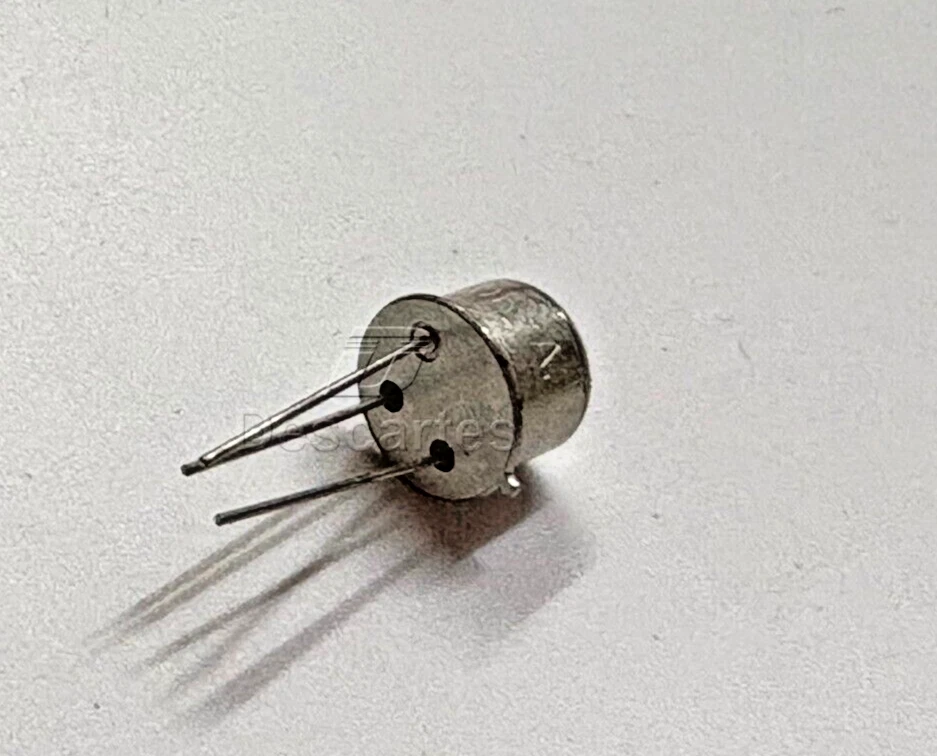 1pcs- MOTOROLA MM3007 2.5A 100V Small Signal Bipolar Transistor "Genuine" - Image 2 of 4