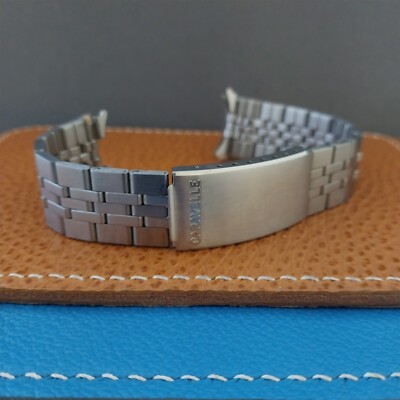 Bulova Caravelle 19mm Stainless Steel Diver nos 1970s Vintage