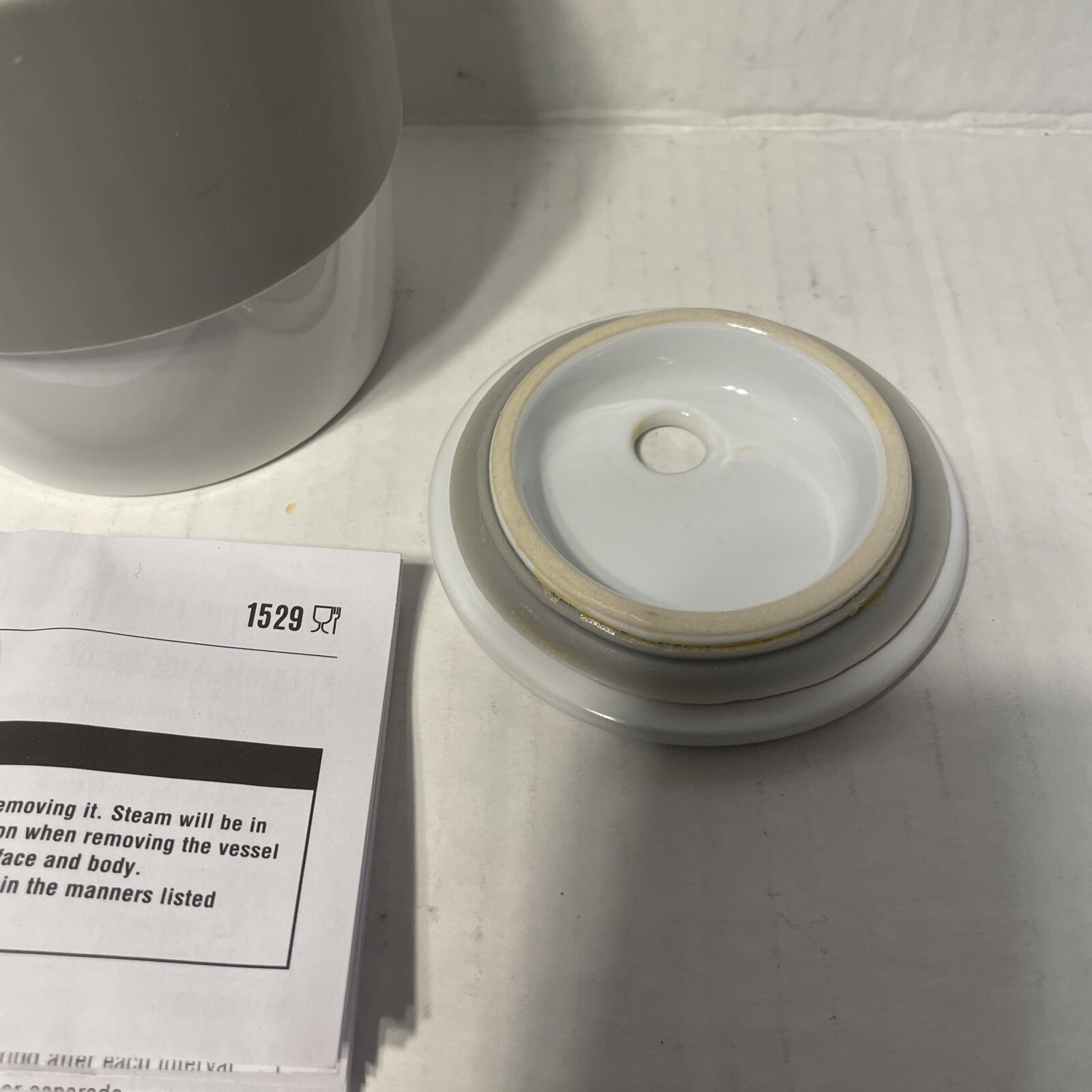 PAMPERED CHEF CERAMIC MICROWAVE EGG & OATMEAL COOKER #1529