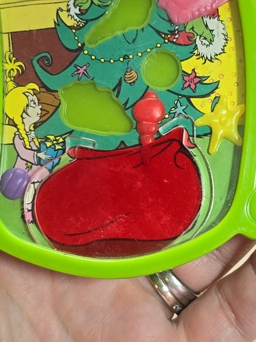 Wendy’s 2000 How the Grinch Stole Christmas Puzzle Game/Ornament - Picture 2 of 5