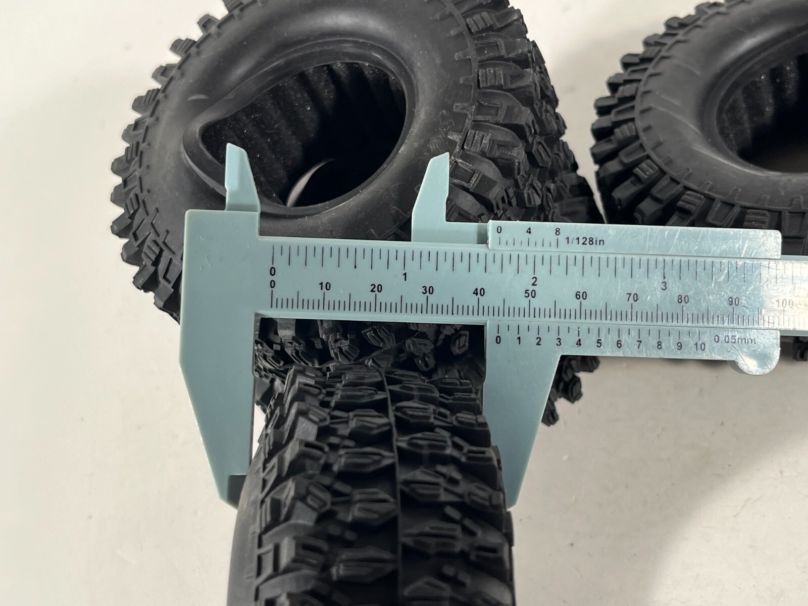 4 PCS. 1.9'' / 105mm RC Car Rock Crawler Tire with Foams Trx4 SCX10 D90