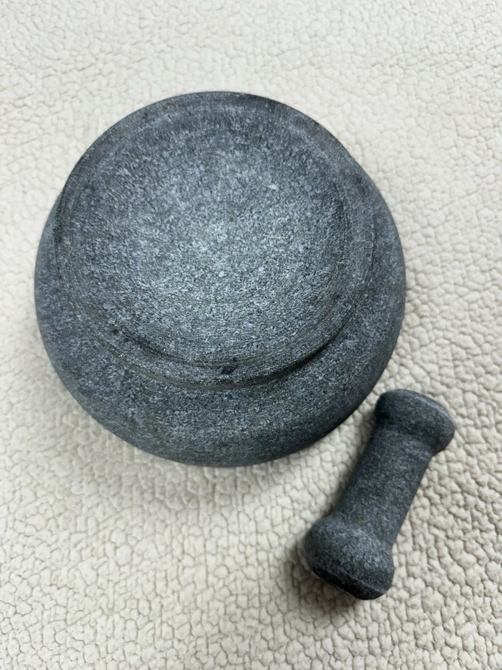 Vintage Massive Extra Large Granite Mortar and Pestle 8" HEAVY - Image 3 of 4