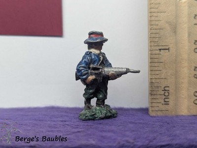 Grenadier G3 (b) Human Adventurer 0005 Metal Miniature Fantasy
