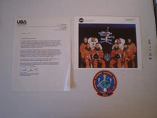 NASA KSC SPACE SHUTTLE crew photo + sticker, plus info sheet  STS-86