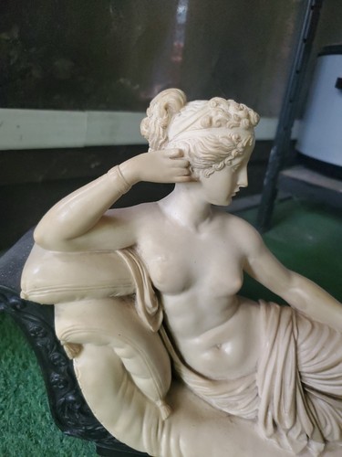 Classic Sculpture - Paolina Bonaparte as Venus by G Ruggeri Reconstituted Marble - Picture 8 of 16