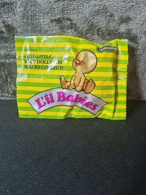 Hasbro Lil Babies (Lucky Dip) x 1 Tasche Vintage ungeöffnete Packung (gelb-grün)
