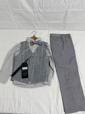 KidsWorld of USA 4-Piece Sz 5 Formal Suit Set Boys Gray Silver Bow Tie NWT