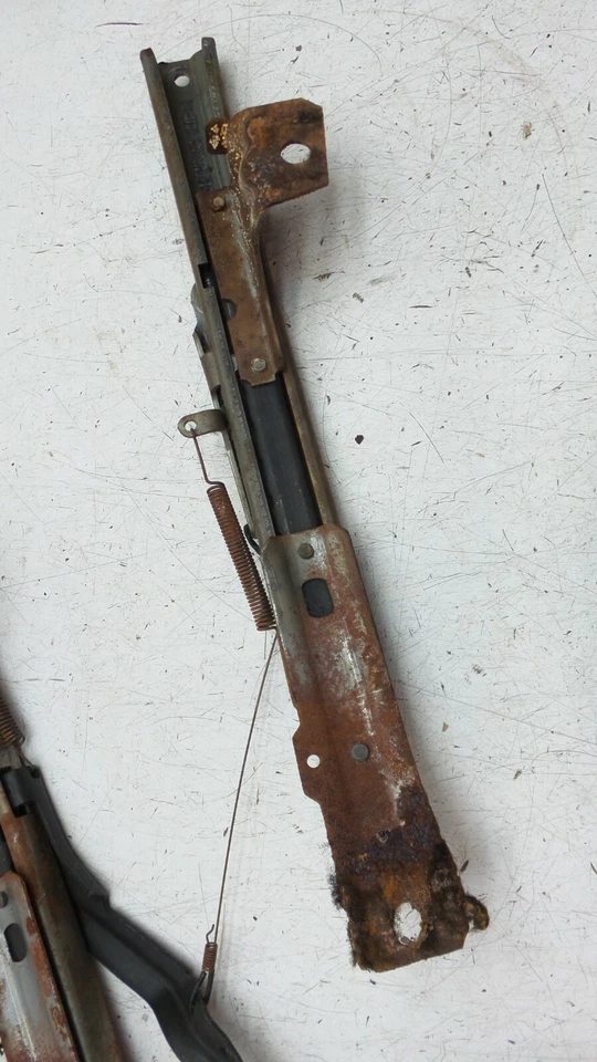 82-92 CAMARO FIREBIRD ORIGINAL GM PASSENGER RH SIDE SEAT TRACKS - Image 4 of 4