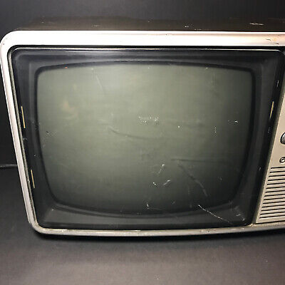 Panasonic Solid State TV TR-882A Drab Olive Green 1979 Panasonic Solid State TV TR-882A Drab Olive Green 1979