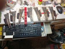 Lotto binari rivarossi 7 scambi,3 incroci e binari vai alla descrizione