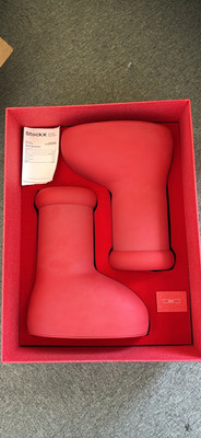 MSCHF Big Red Boots Limited Edition Collectors w/ all boxes and receipt size 9.